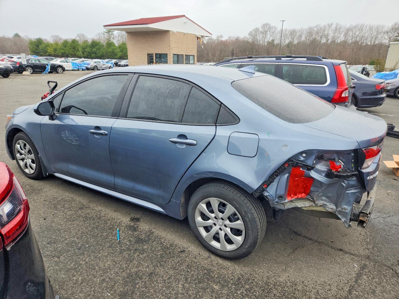 2025 TOYOTA COROLLA LE photo 2