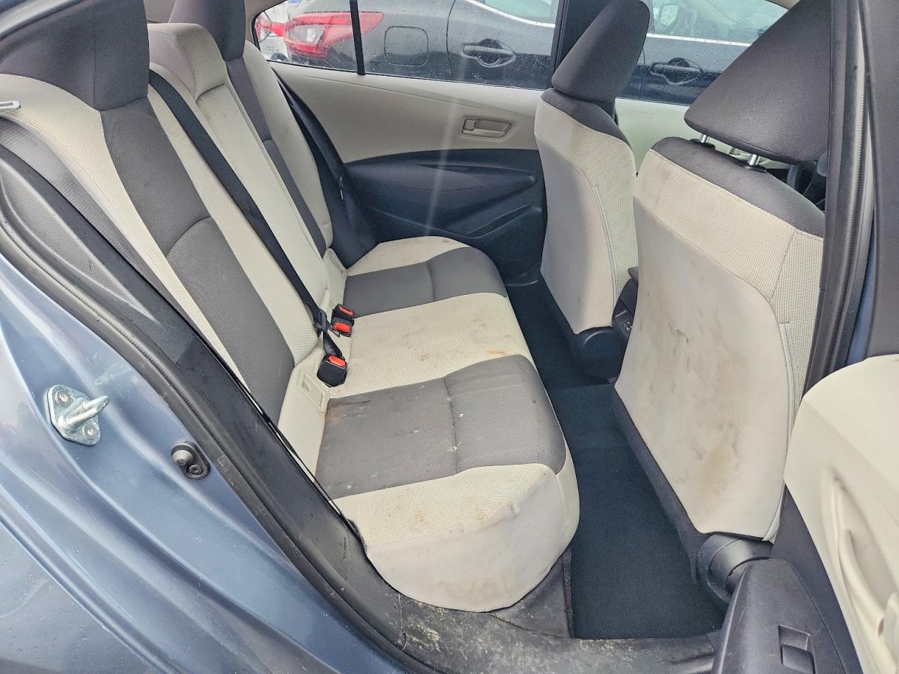 2025 TOYOTA COROLLA LE photo 10