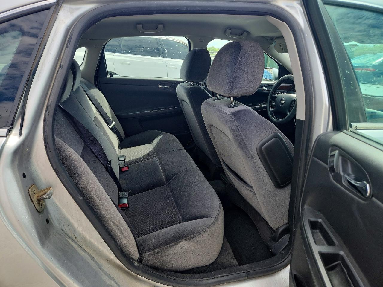 2010 CHEVROLET IMPALA LT photo 10