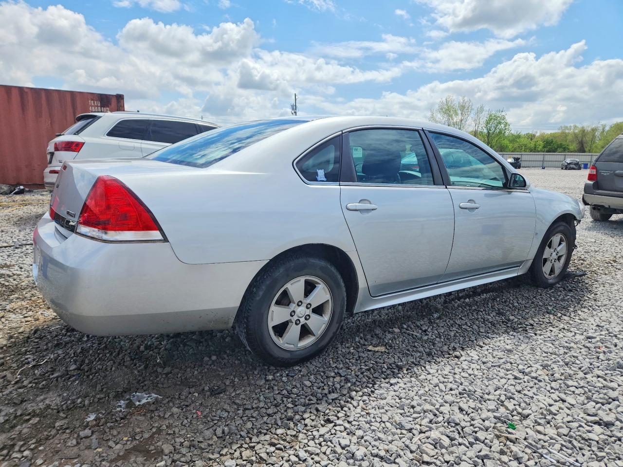 2010 CHEVROLET IMPALA LT photo 3