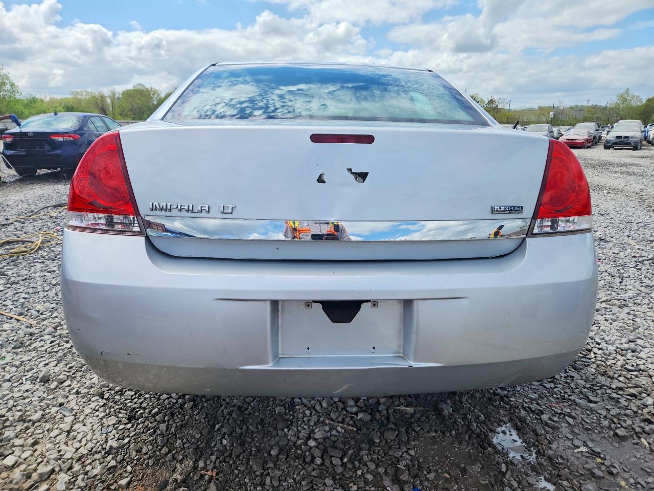2010 CHEVROLET IMPALA LT photo 6