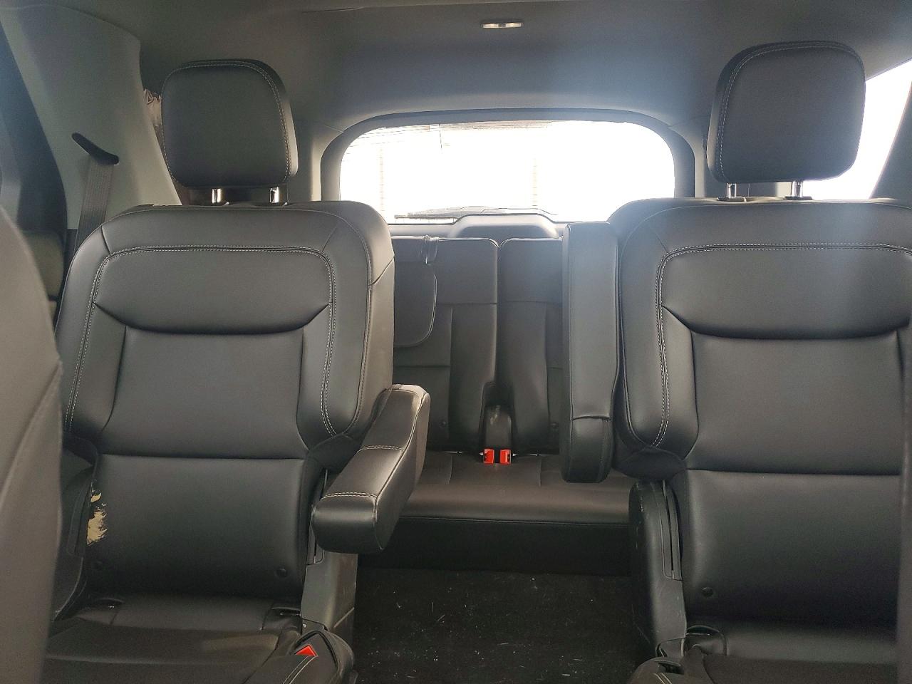 2023 FORD EXPLORER XLT photo 19