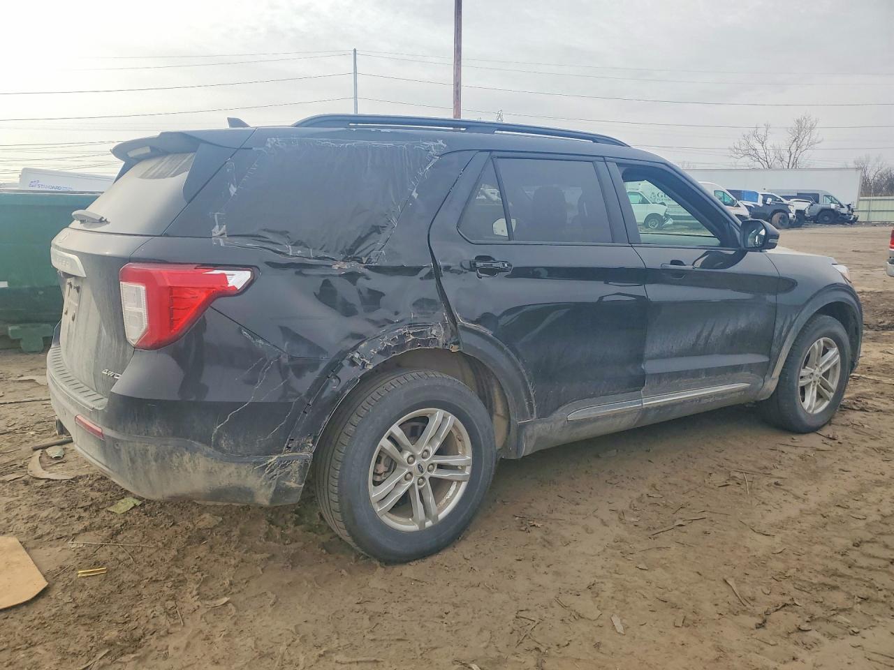 2023 FORD EXPLORER XLT photo 5