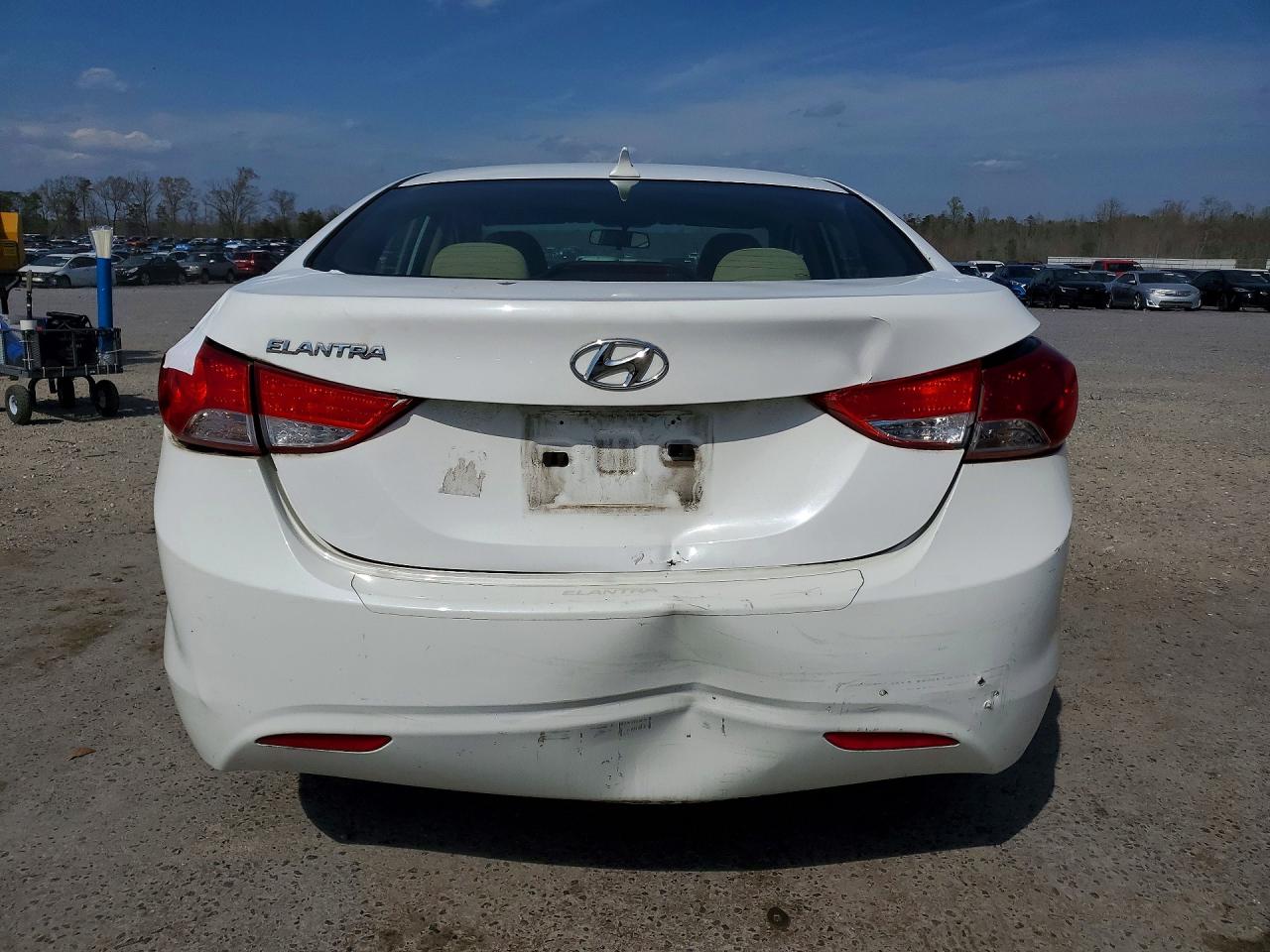 2013 HYUNDAI ELANTRA GLS photo 11