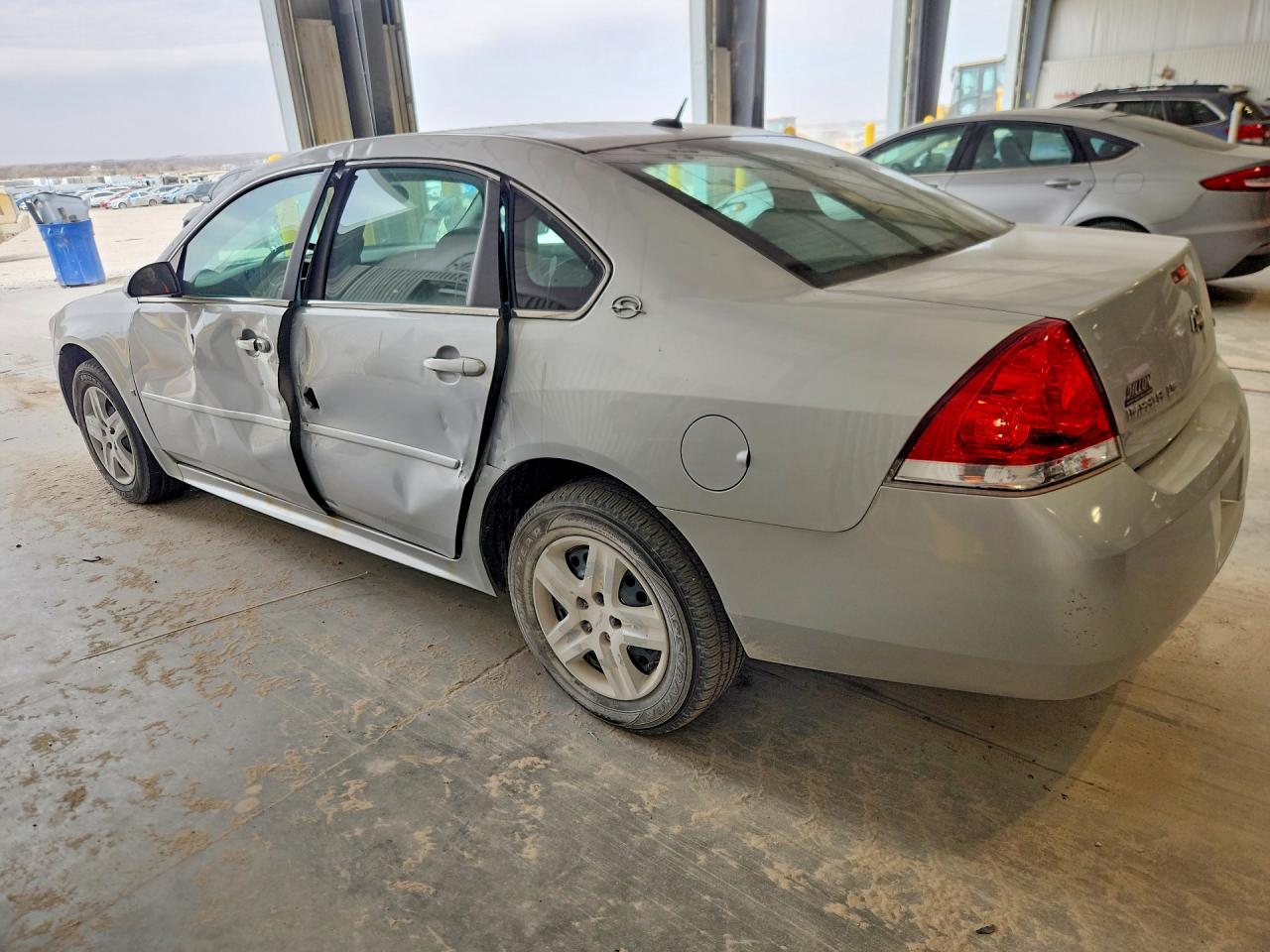 2009 CHEVROLET IMPALA LS photo 3
