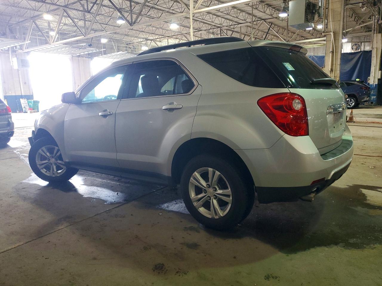 2015 CHEVROLET EQUINOX LT photo 4