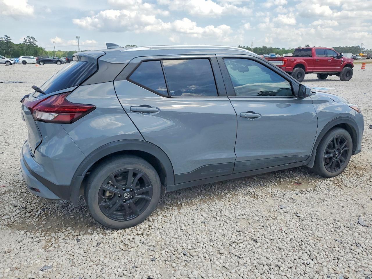2021 NISSAN KICKS SV photo 7