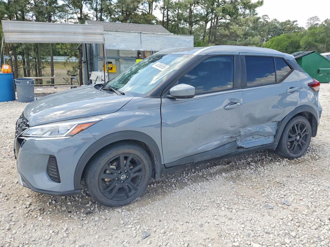 2021 NISSAN KICKS
