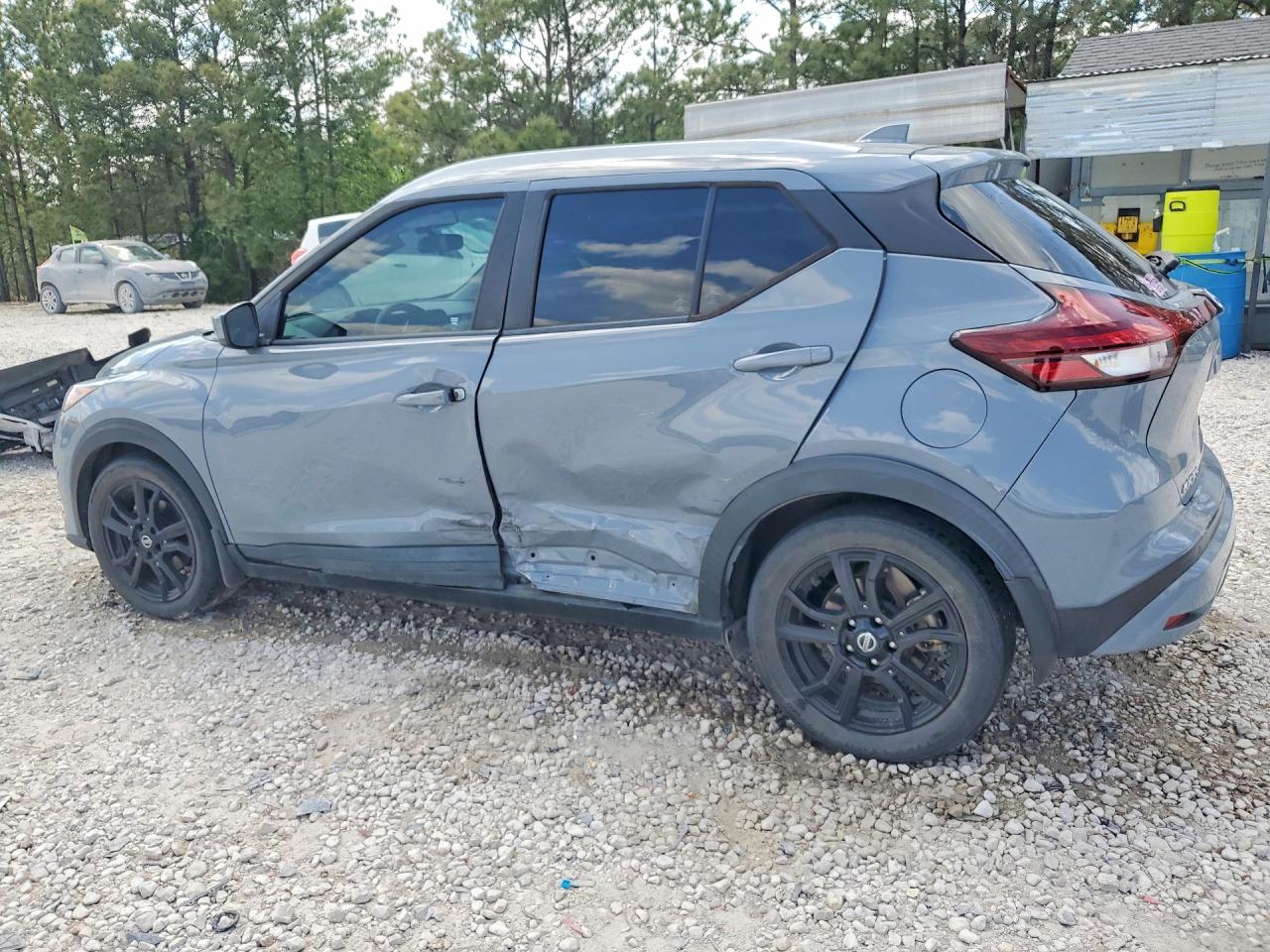 2021 NISSAN KICKS SV photo 4