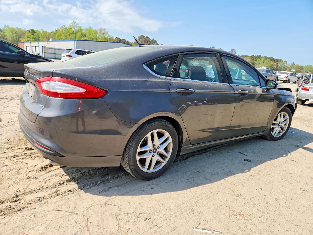 2015 FORD FUSION SE photo 3