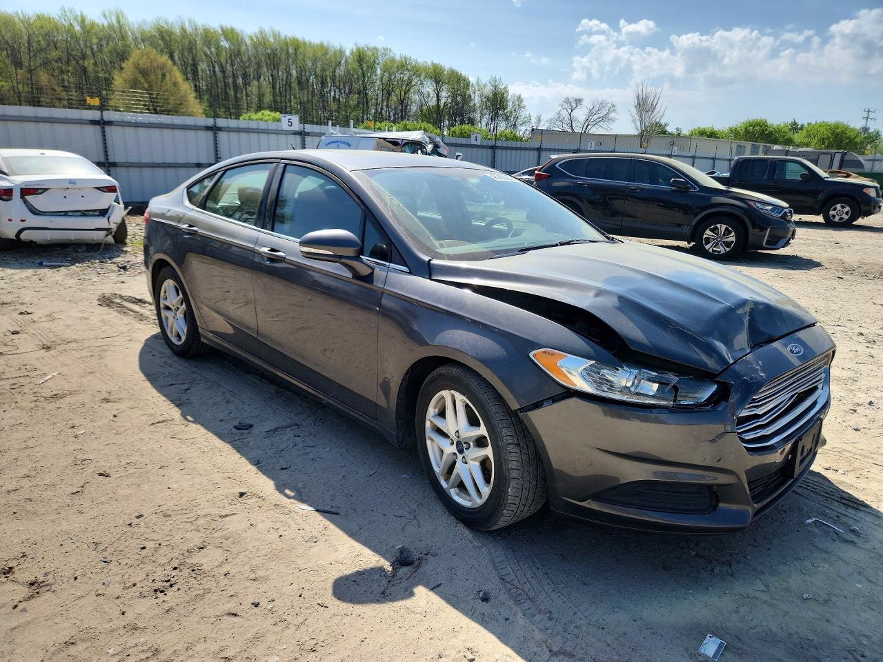 2015 FORD FUSION SE photo 4