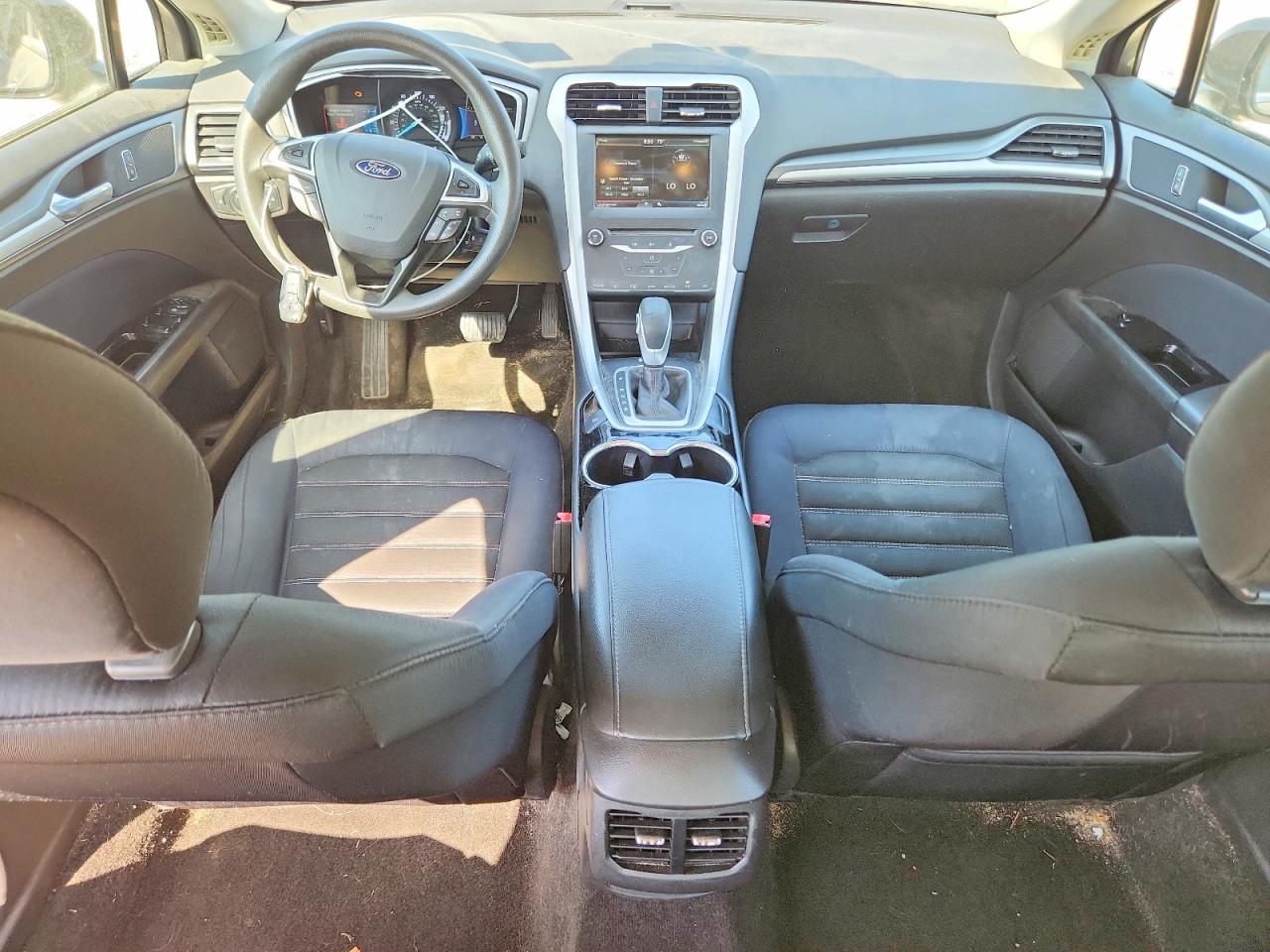 2015 FORD FUSION SE photo 8