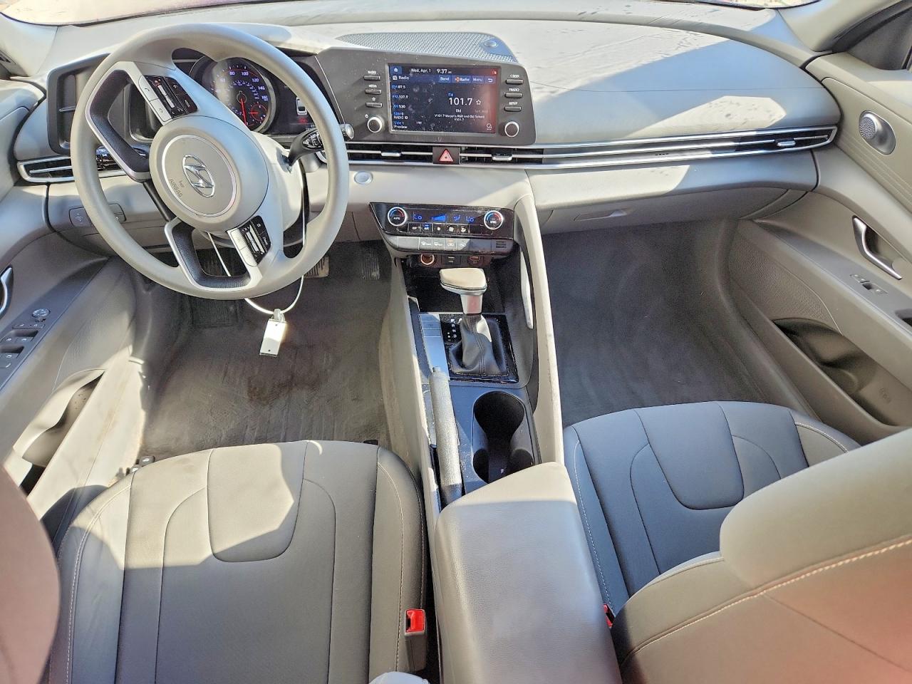 2021 HYUNDAI ELANTRA SEL photo 22