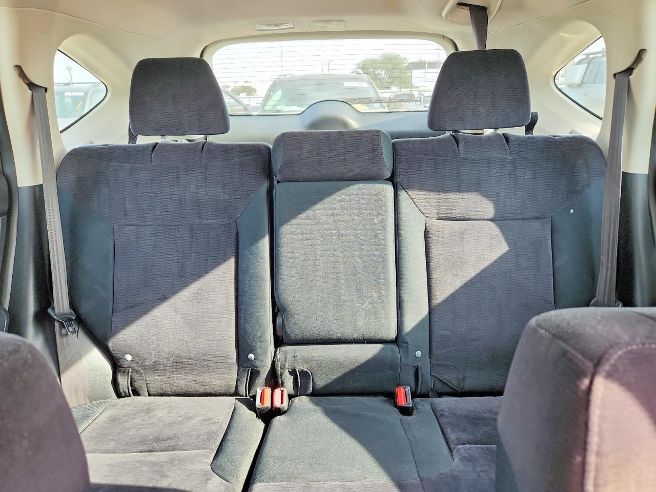 2012 HONDA CR-V LX photo 19