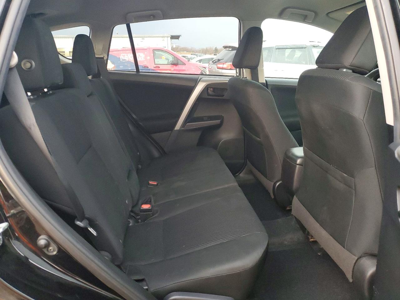 2018 TOYOTA RAV4 LE photo 21