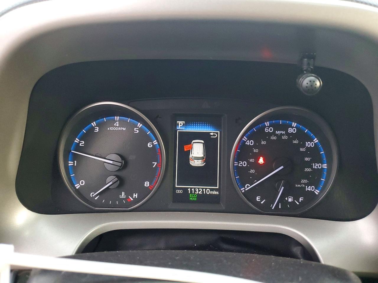 2018 TOYOTA RAV4 LE photo 17