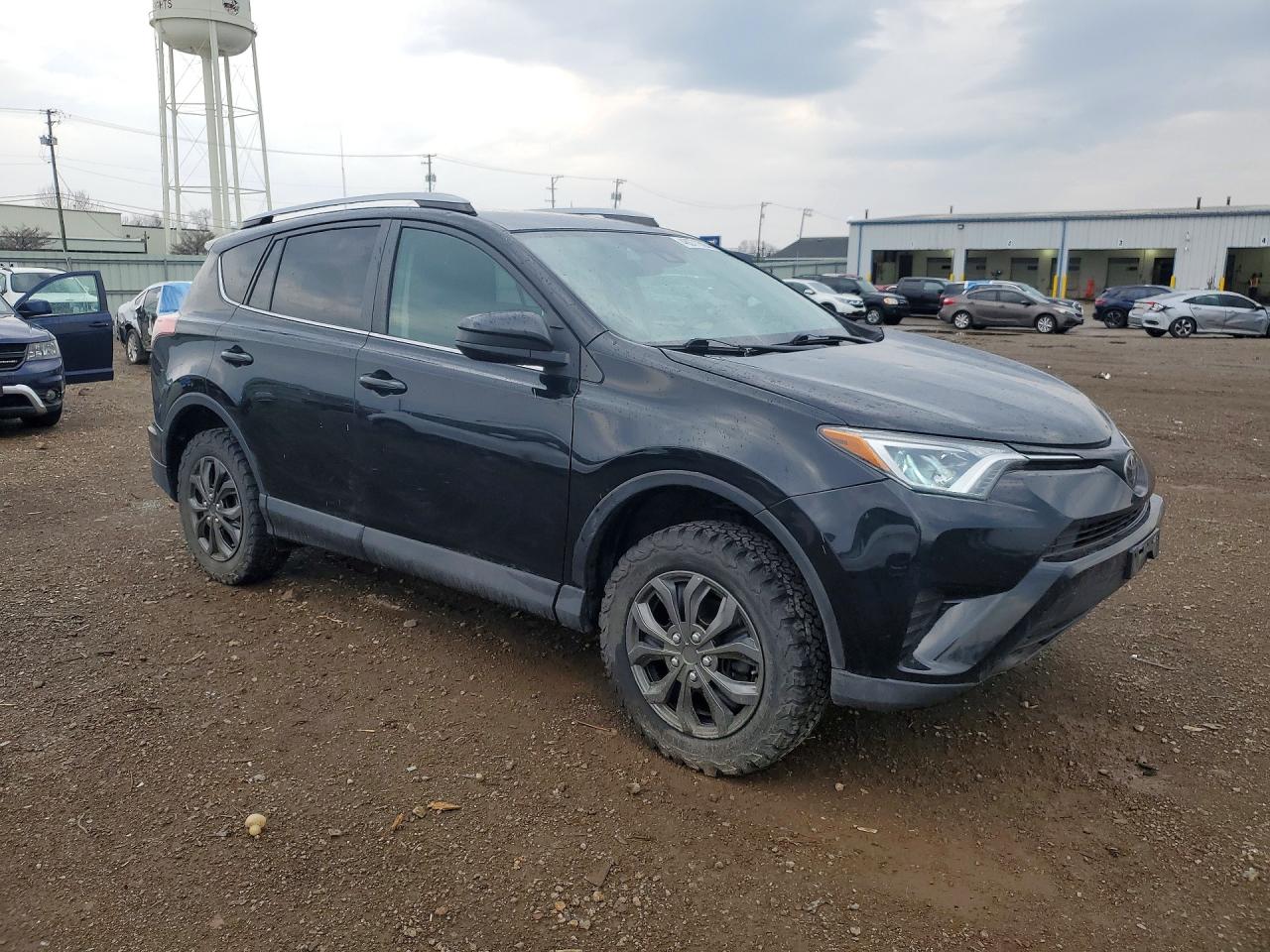 2018 TOYOTA RAV4 LE photo 7