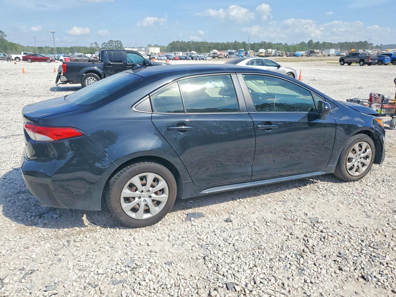 2020 TOYOTA COROLLA LE photo 5