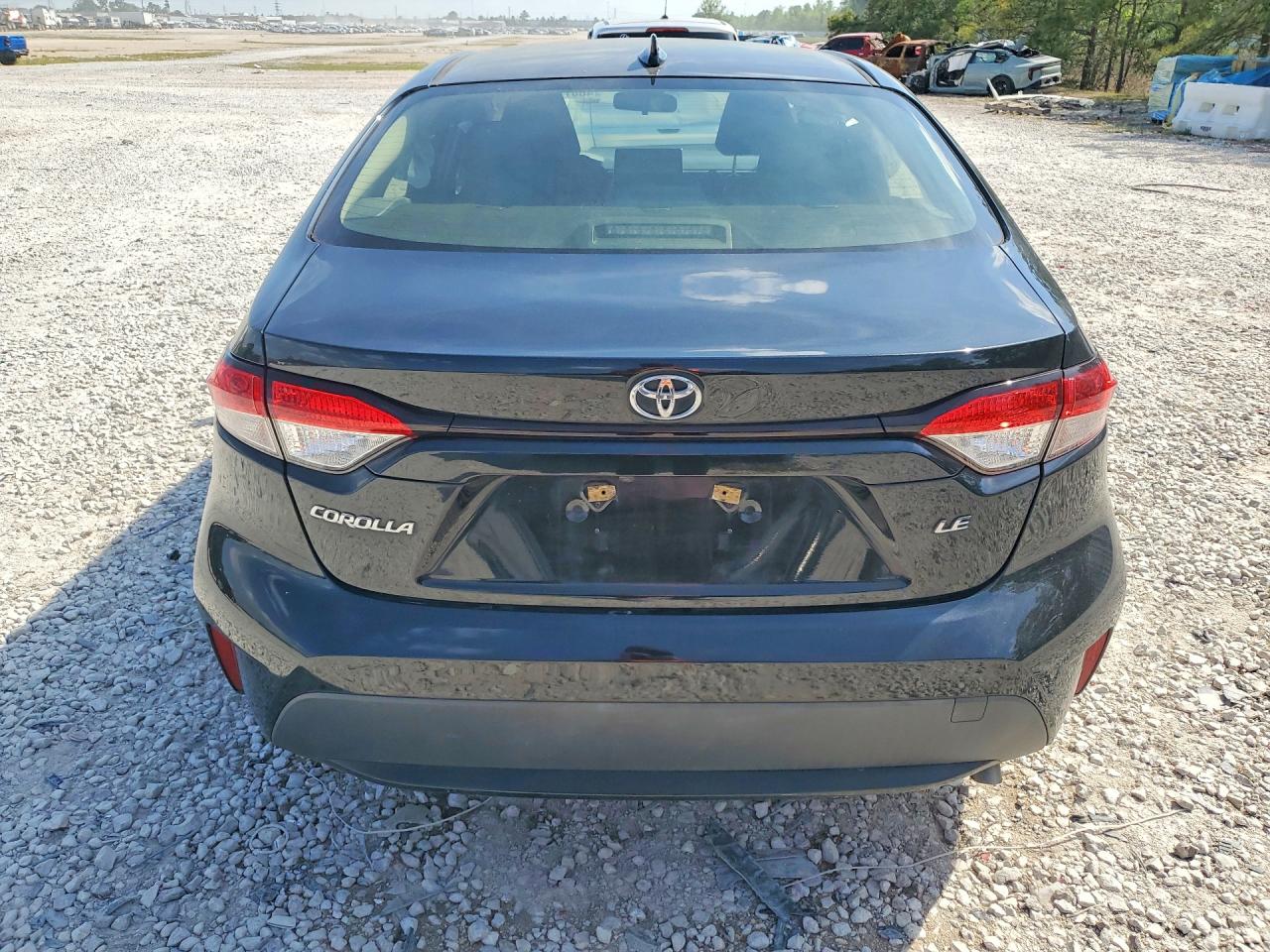2020 TOYOTA COROLLA LE photo 11
