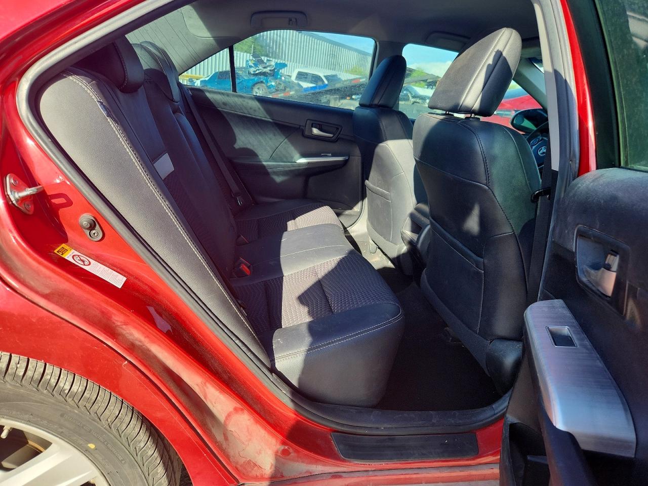 2013 TOYOTA CAMRY SE photo 19