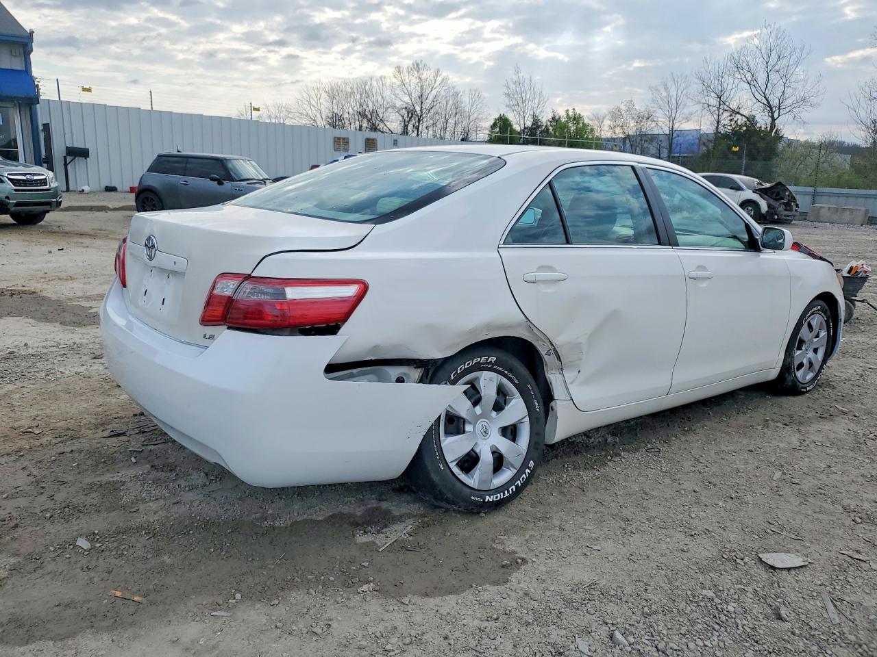 2008 TOYOTA CAMRY LE photo 5