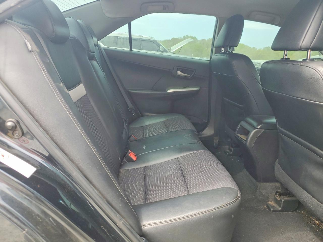 2014 TOYOTA CAMRY SE photo 19