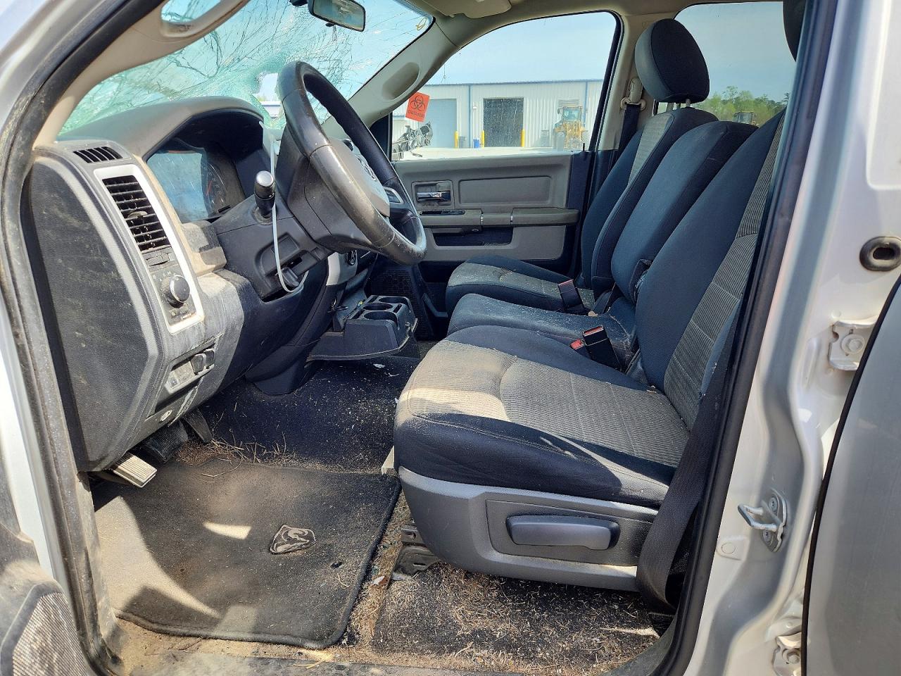 2010 DODGE RAM 1500 photo 13