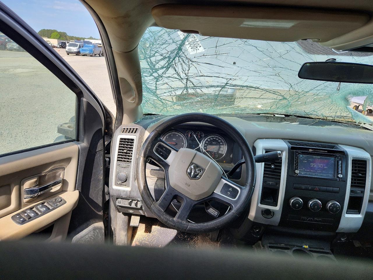 2010 DODGE RAM 1500 photo 15