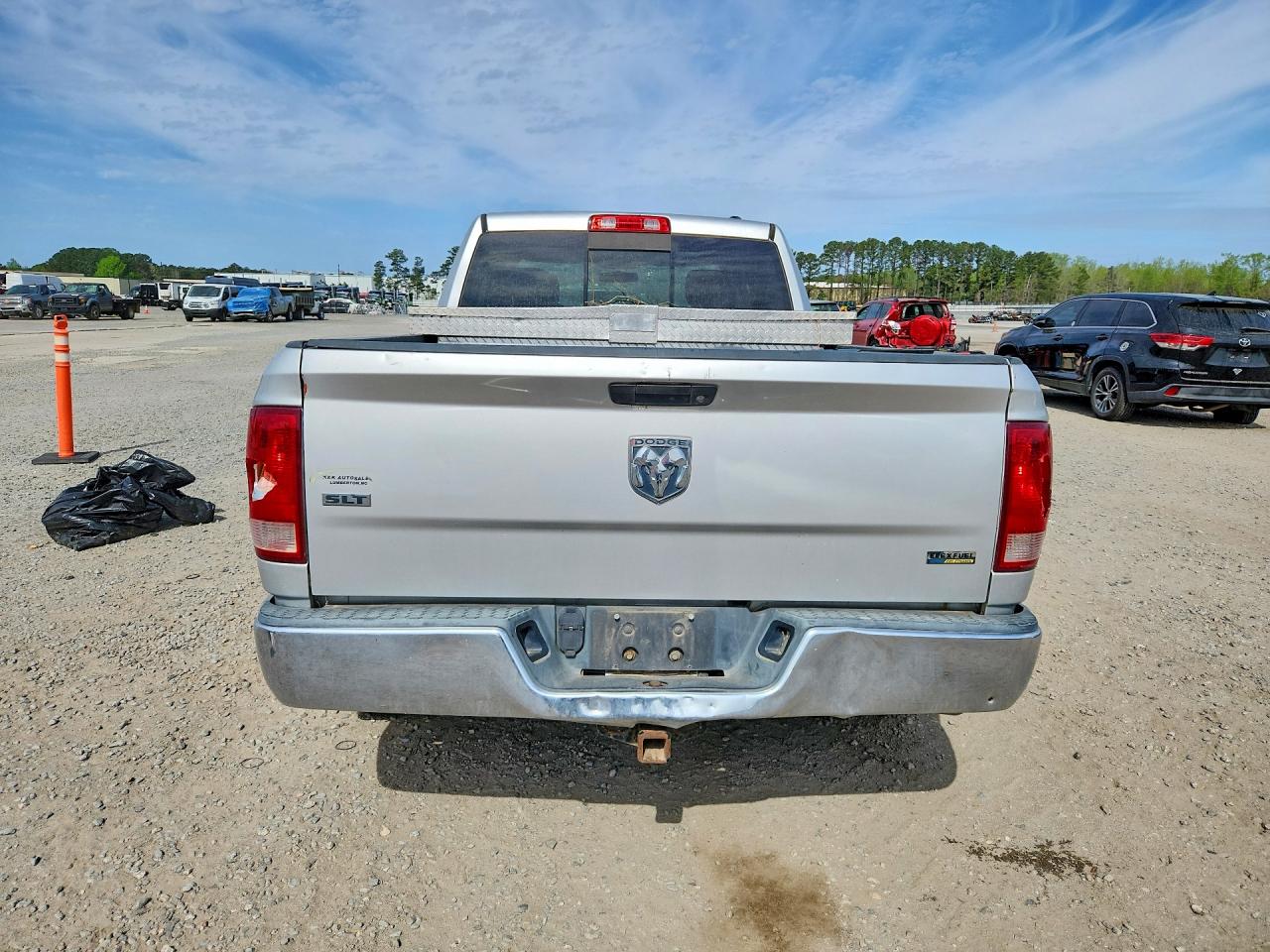 2010 DODGE RAM 1500 photo 11