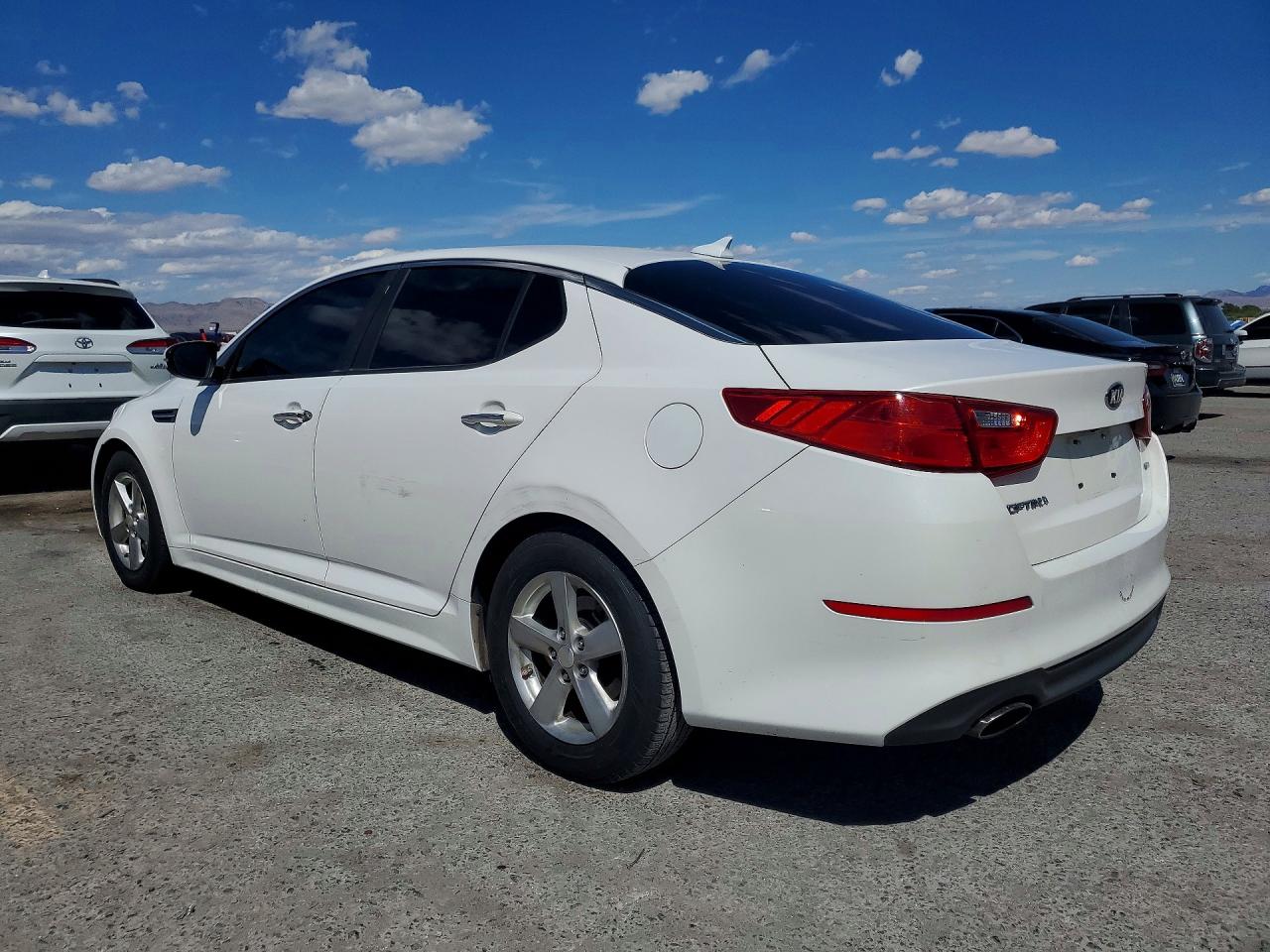 2015 KIA OPTIMA LX photo 3