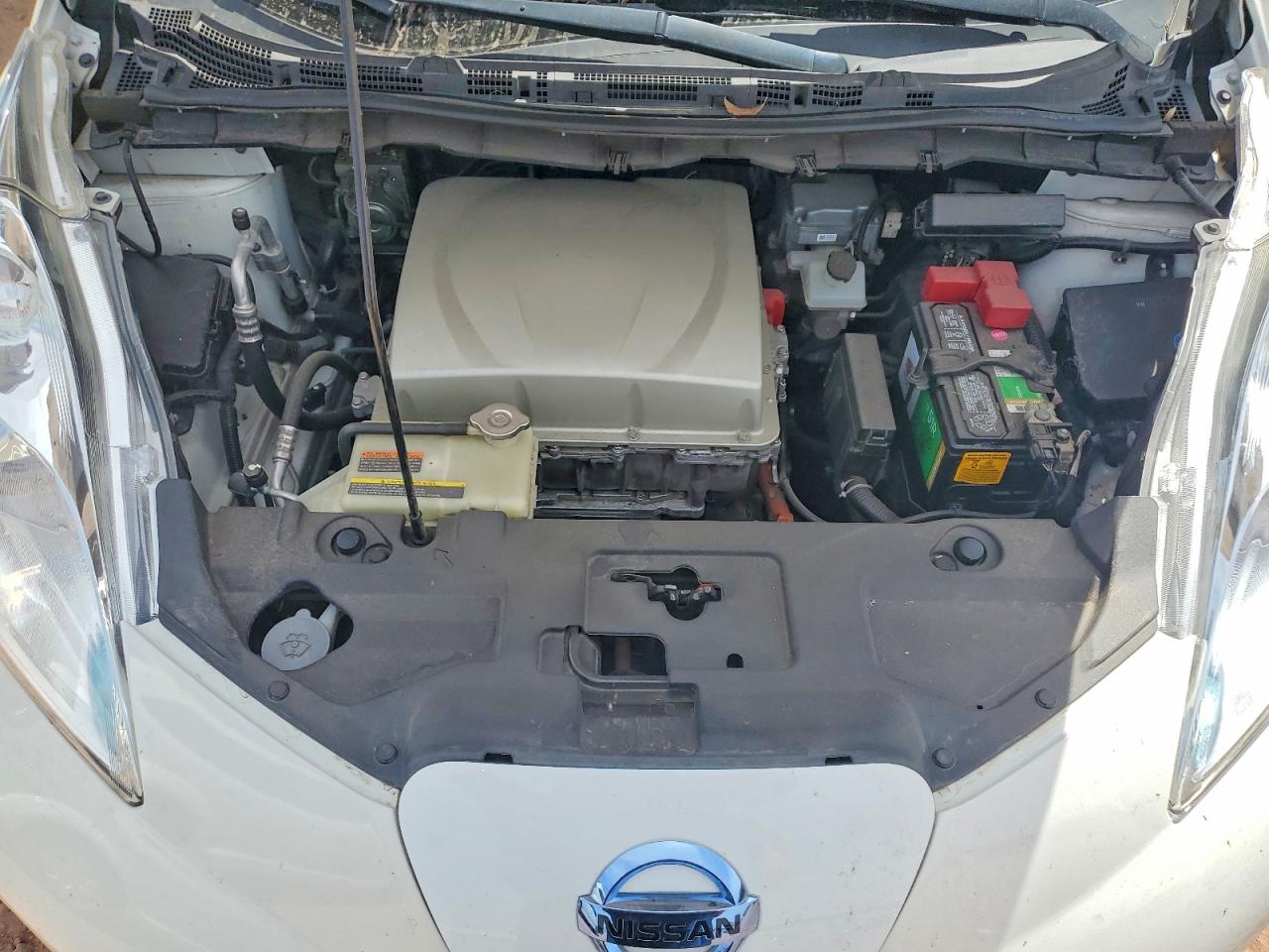 2017 NISSAN LEAF S photo 11