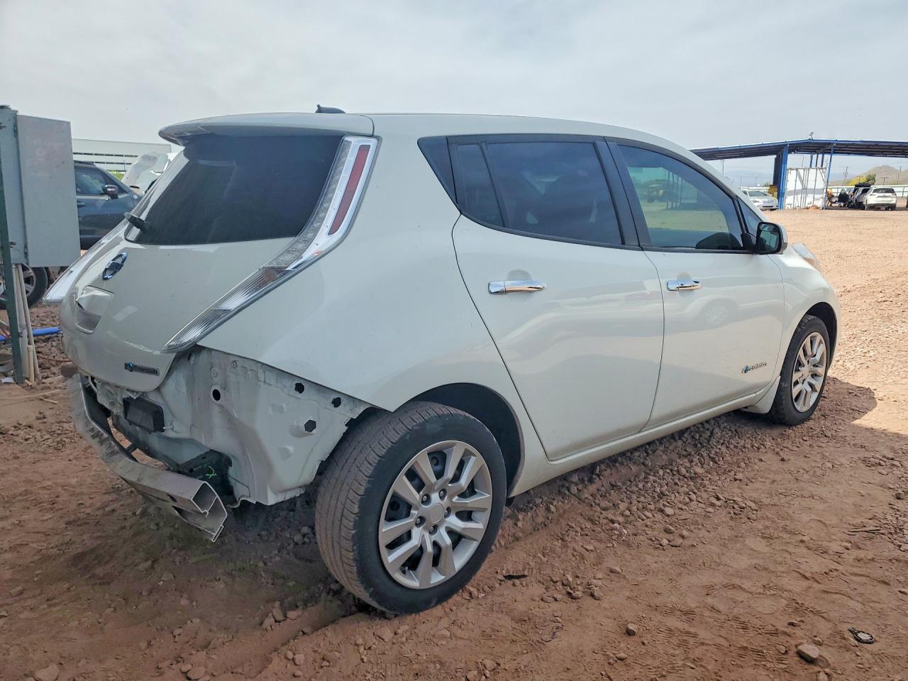 2017 NISSAN LEAF S photo 3