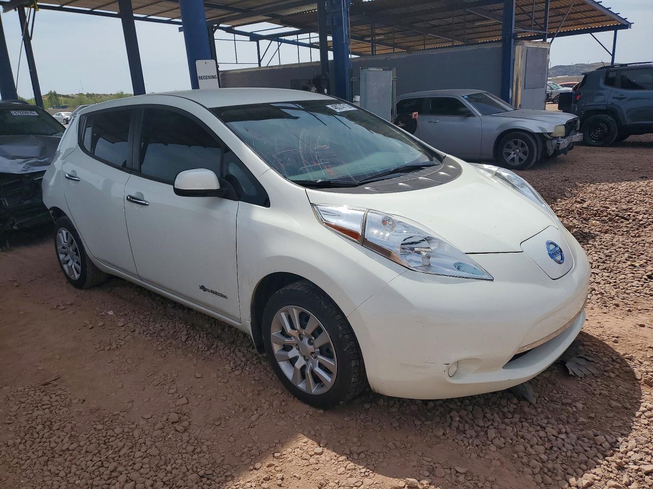 2017 NISSAN LEAF S photo 4