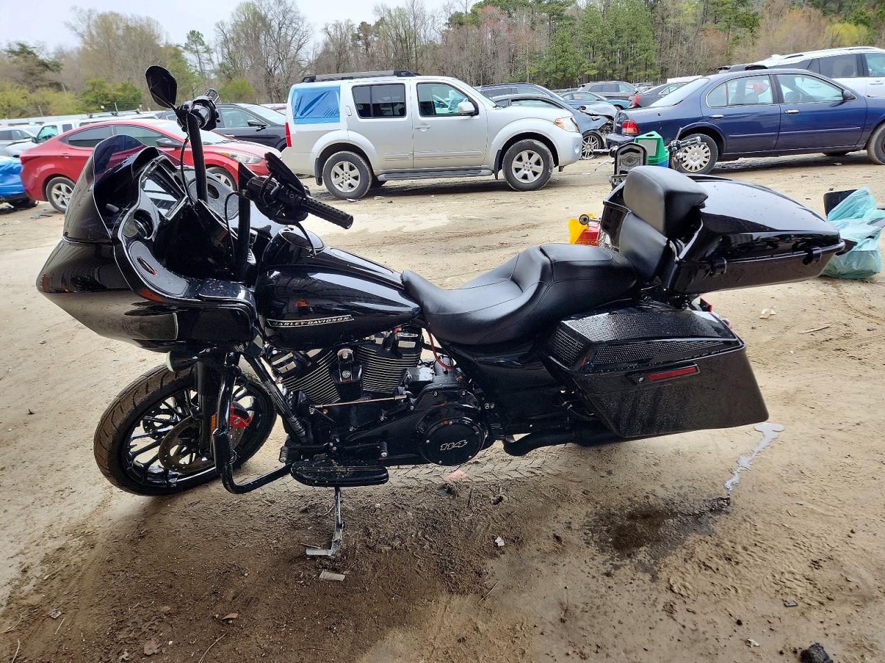 2019 HARLEY-DAVIDSON FLTRXS photo 3
