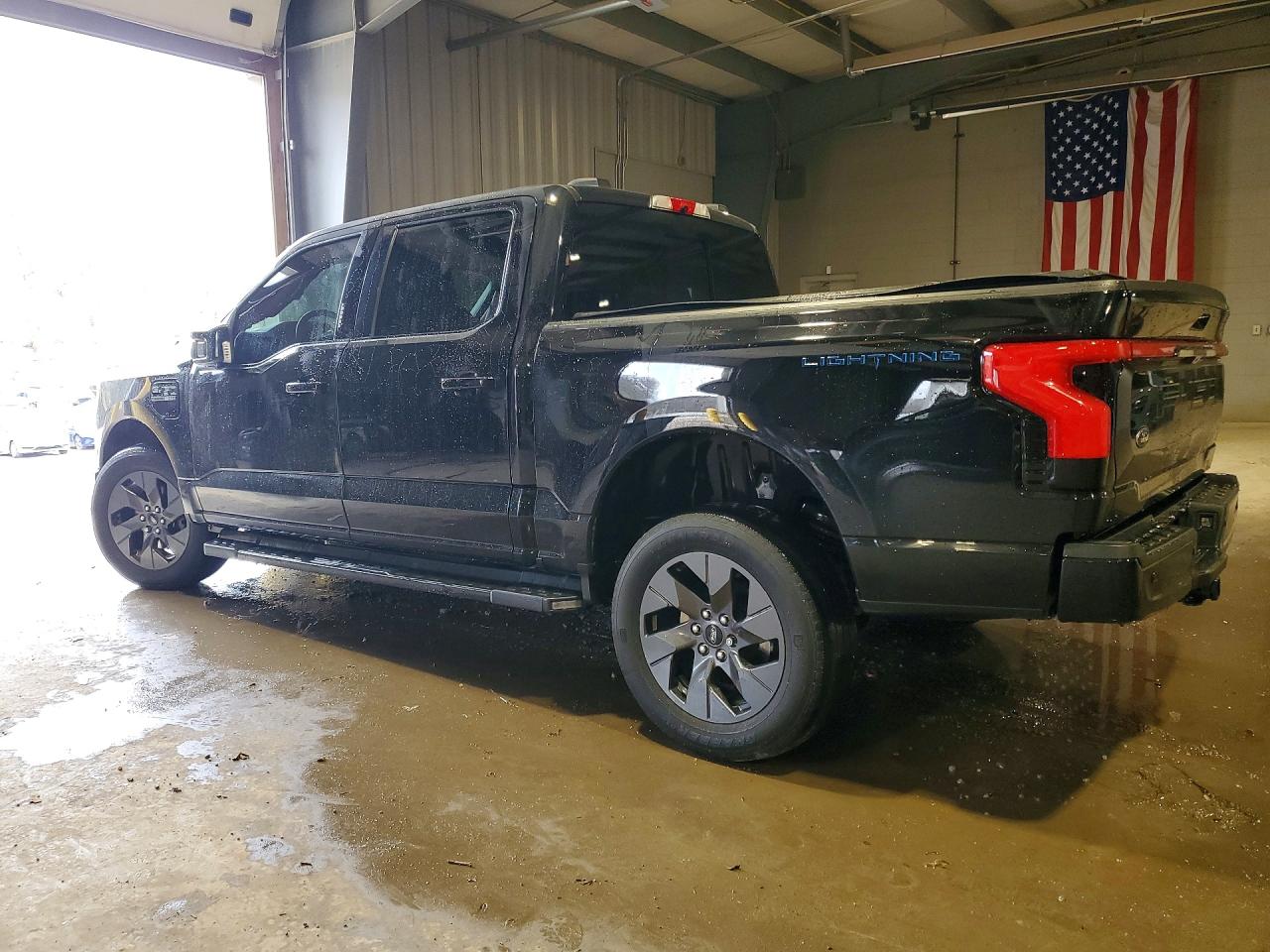 2023 FORD F150 LIGHTNING PRO photo 3