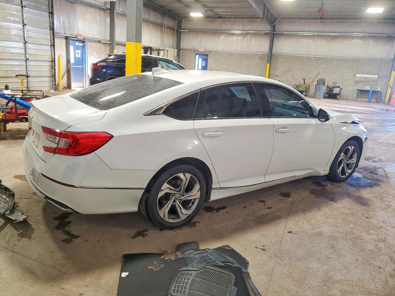 2018 HONDA ACCORD EXL photo 7