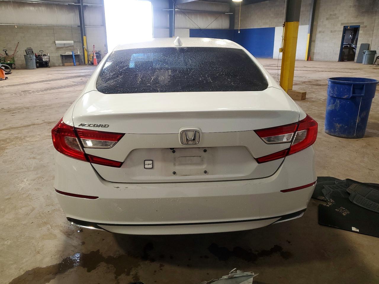 2018 HONDA ACCORD EXL photo 16