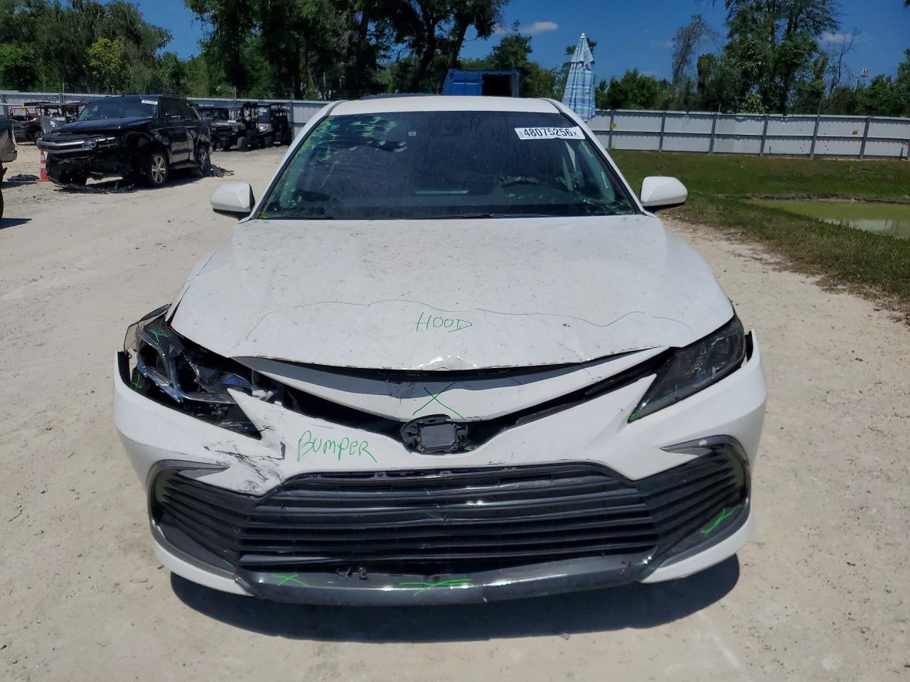 2021 TOYOTA CAMRY LE photo 5