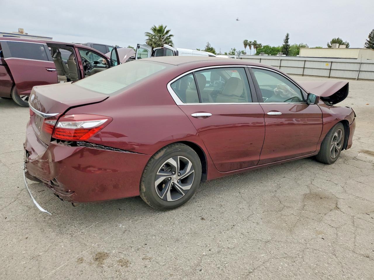 2016 HONDA ACCORD LX photo 3