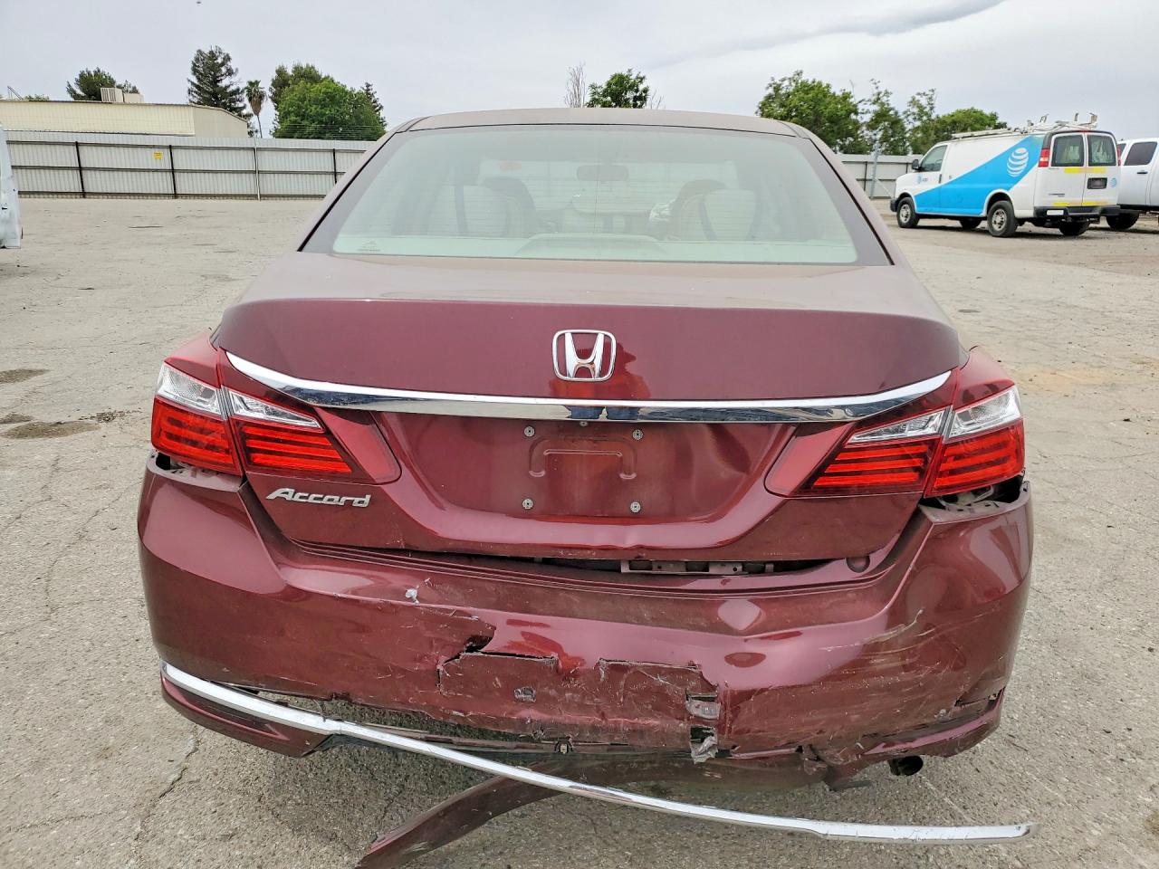 2016 HONDA ACCORD LX photo 6
