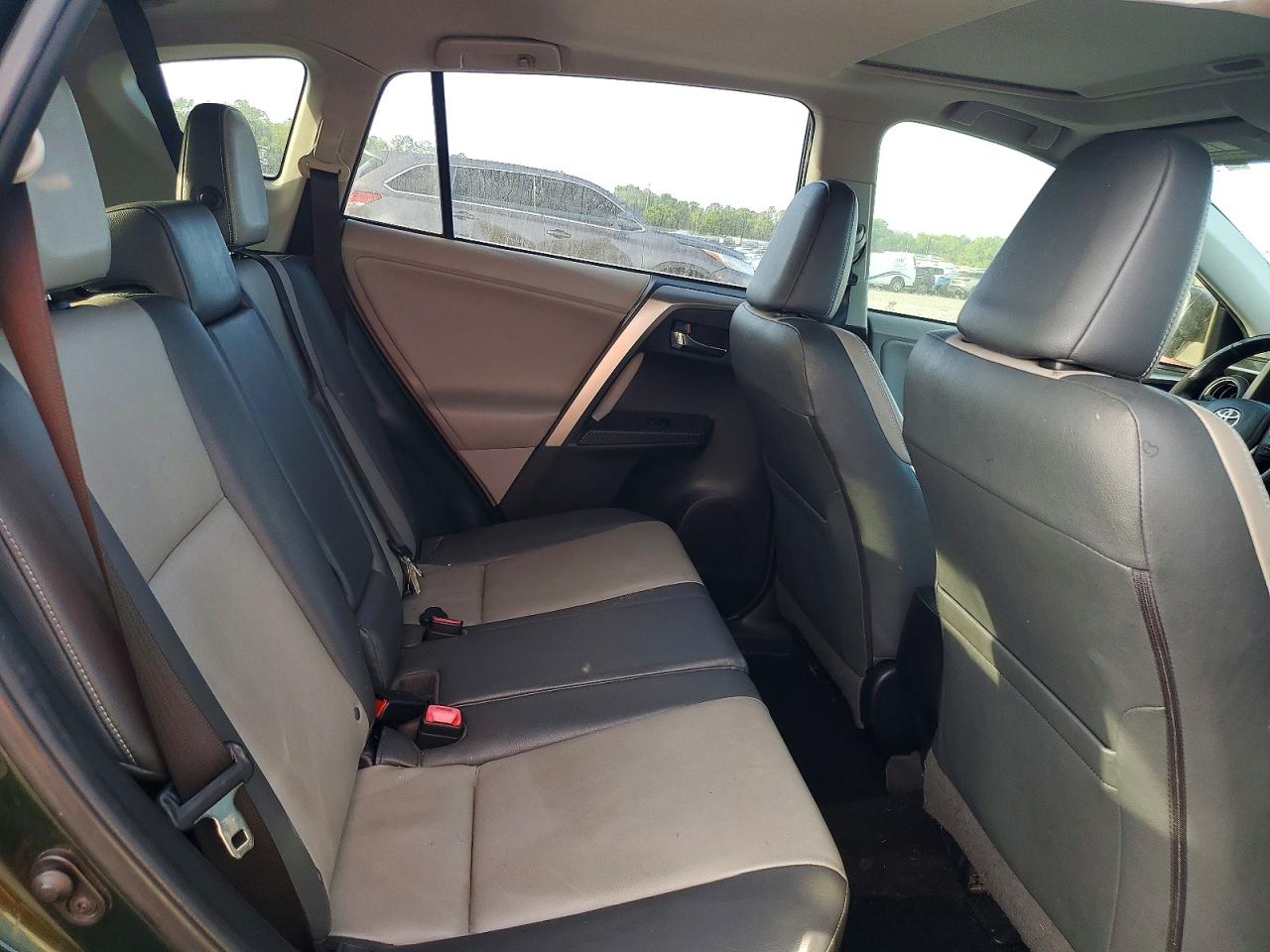 2013 TOYOTA RAV4 photo 21