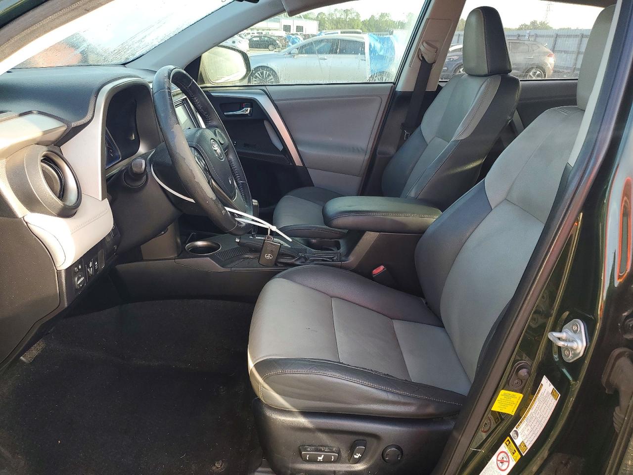 2013 TOYOTA RAV4 photo 13