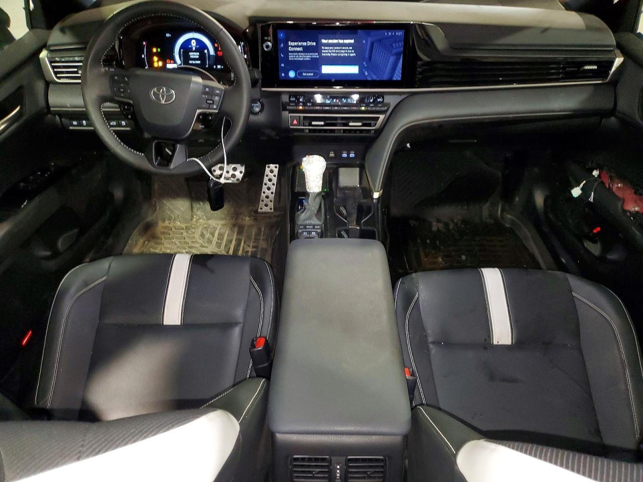 2025 TOYOTA CAMRY XSE photo 15