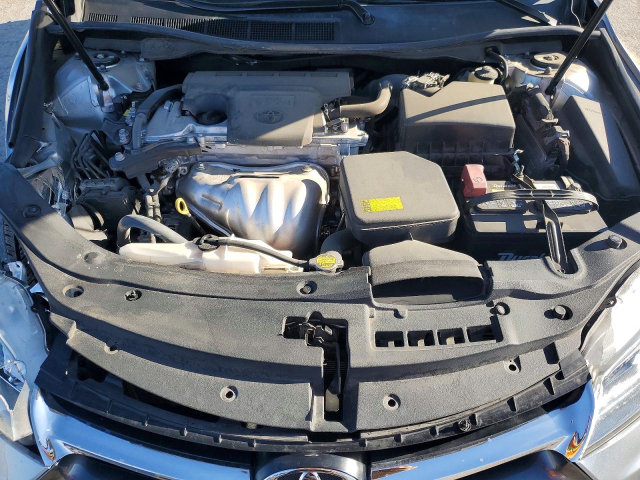 2015 TOYOTA CAMRY LE photo 21