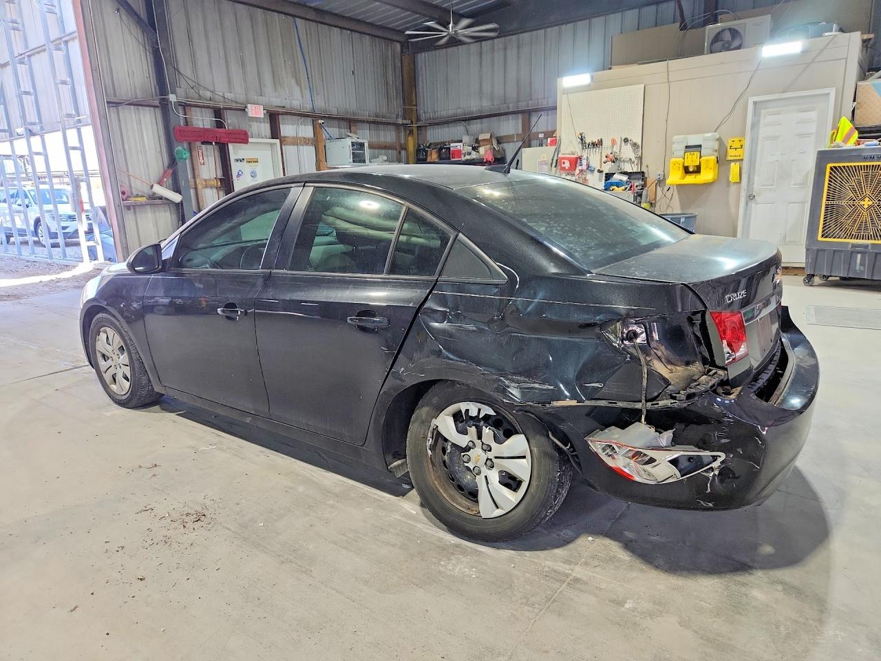 2013 CHEVROLET CRUZE LS photo 3