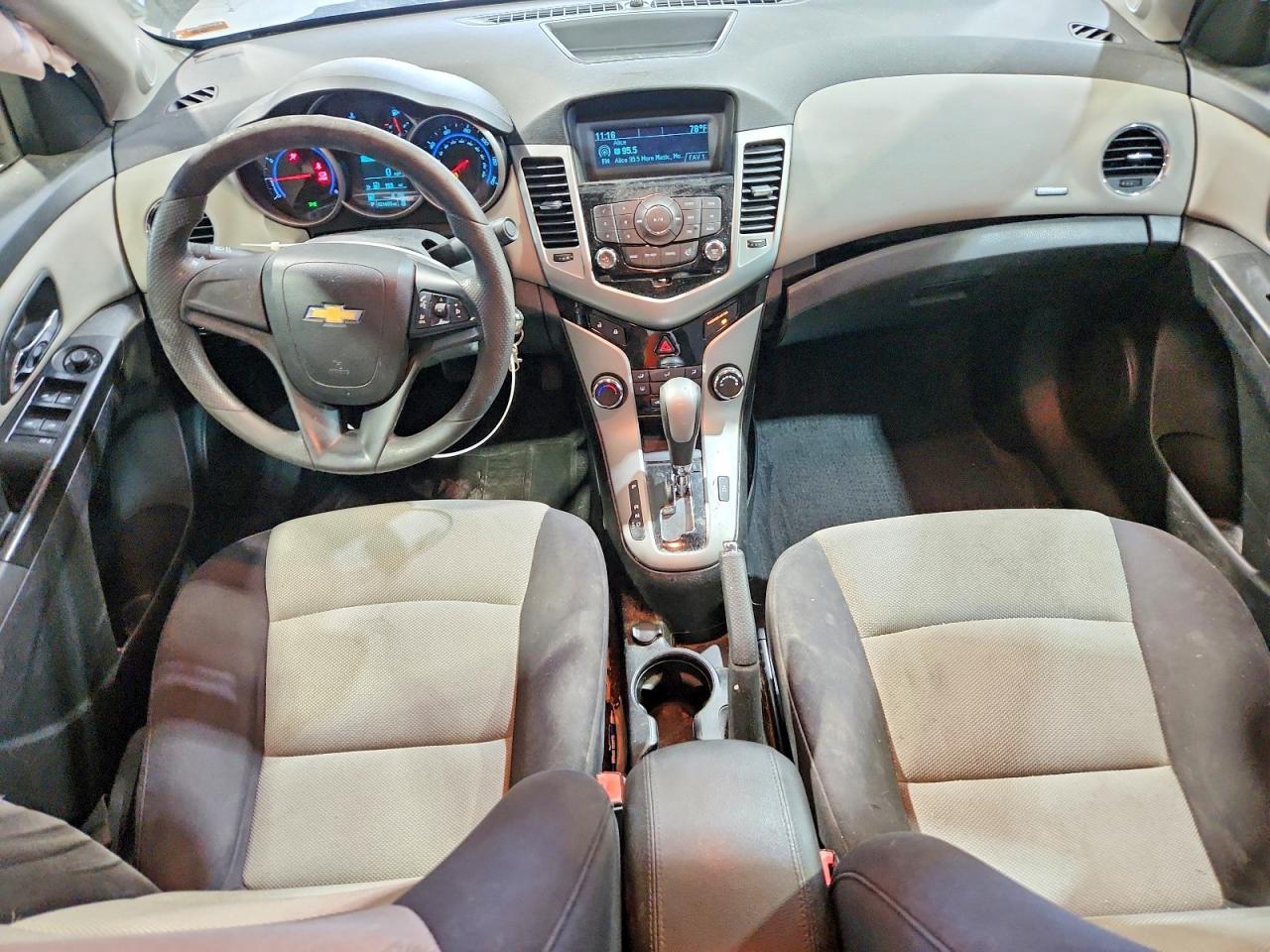 2013 CHEVROLET CRUZE LS photo 15