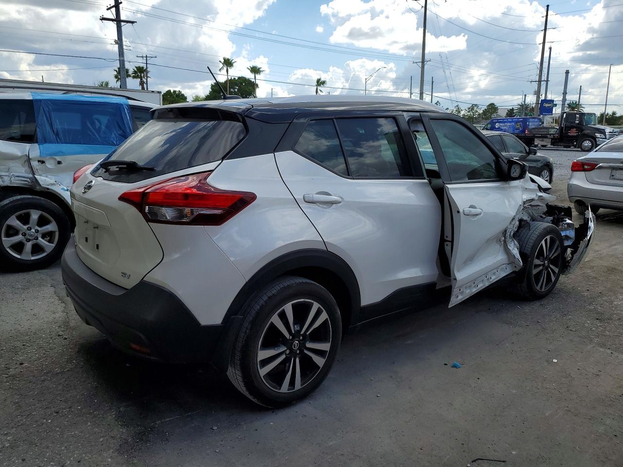 2019 NISSAN KICKS SV photo 5