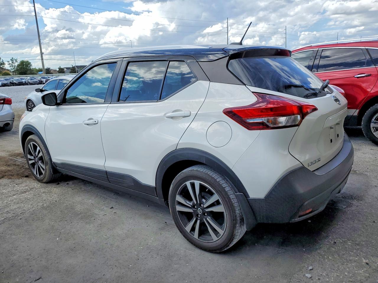 2019 NISSAN KICKS SV photo 3