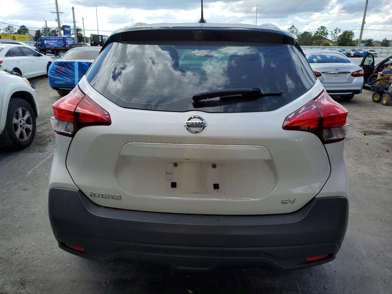 2019 NISSAN KICKS SV photo 11