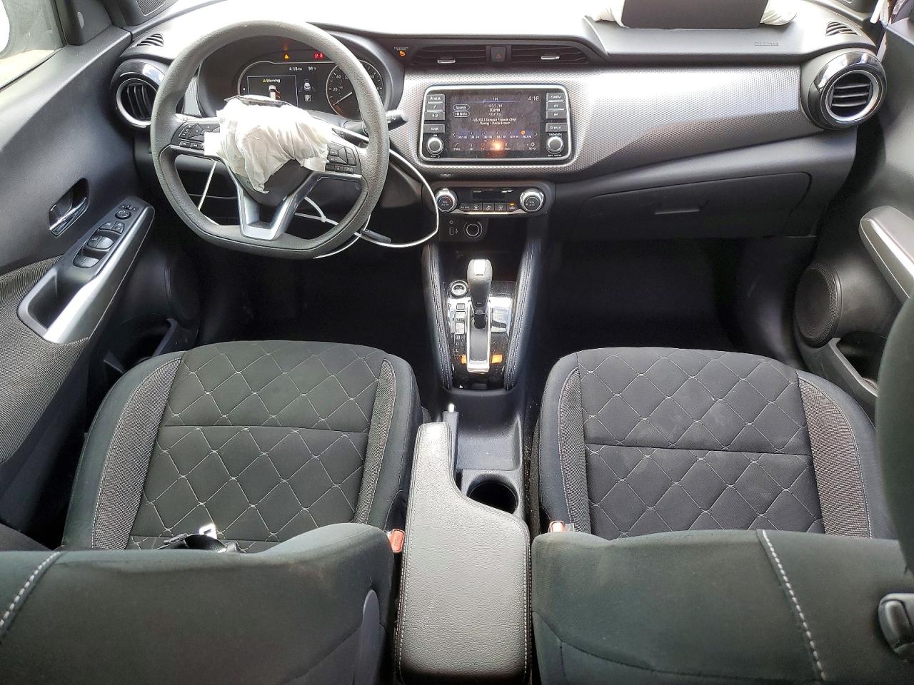 2019 NISSAN KICKS SV photo 15